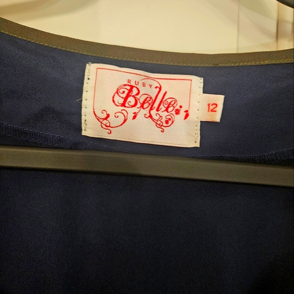 - Stylized Retro- RUBY BELL - Picture 5 of 13